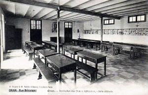 Oran - Rue Beranger - Dames Africaines - Salle etudes